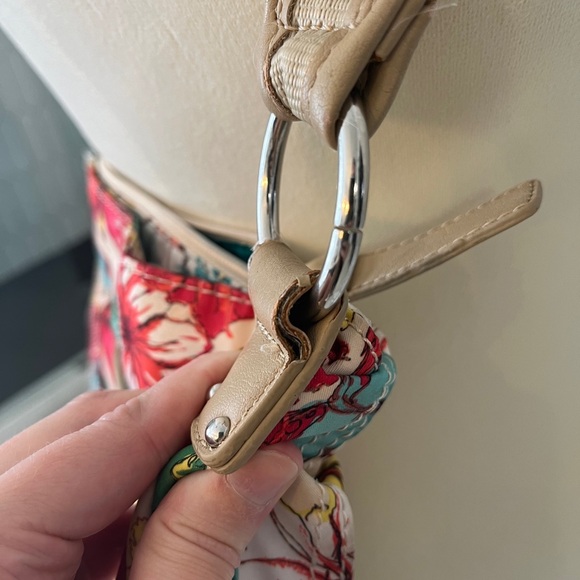 Women’s crossbody Tyler Rodan butterfly floral purse - Picture 6 of 16